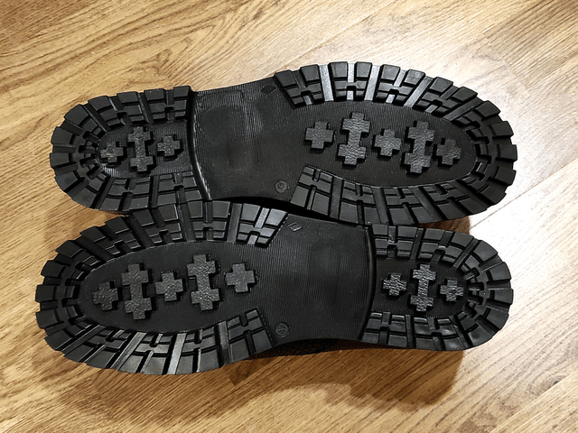 Crocodile Rock Black